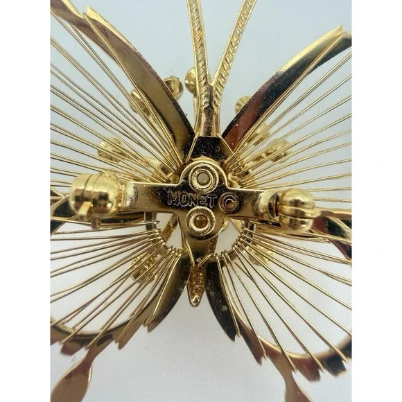 Monet Spinneret Butterfly Brooch 1961 Menagerie Rhinestone Gold Tone Pin 1.75" - Picture 6 of 7